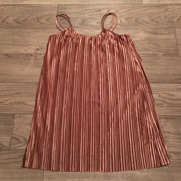 Going out dress - Picture 3 of 5